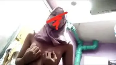 Jilbab Tocil Pamer Peralon Hijau poster