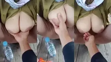 Tetek Pepaya Ibu-Ibu Gemesin Pengen Diremas poster