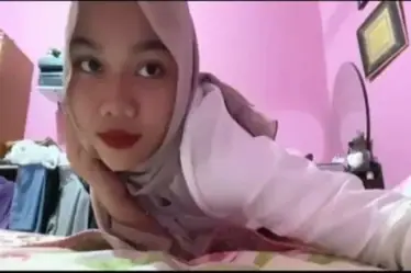 Ukhti Sange Kirim Video Colmek Buat Pacar poster